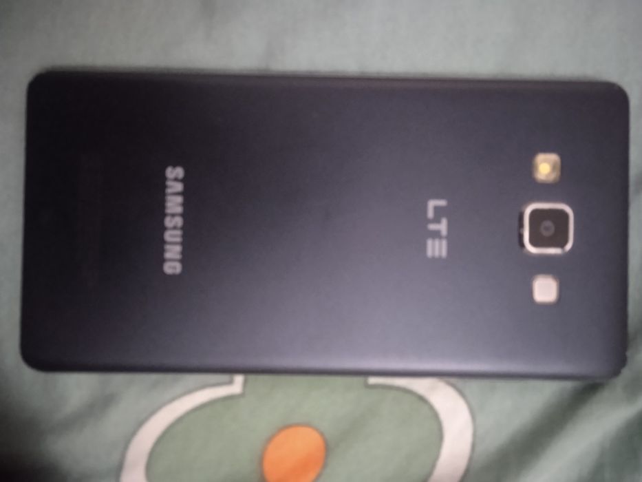 Samsung S6 edge va Samsung A7 telefonlar sotiladi