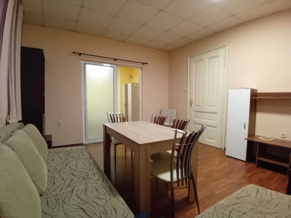 Дава се под наем Тристаен апартамент в София, Център - 115 кв.м за 714 € - Снимка #2