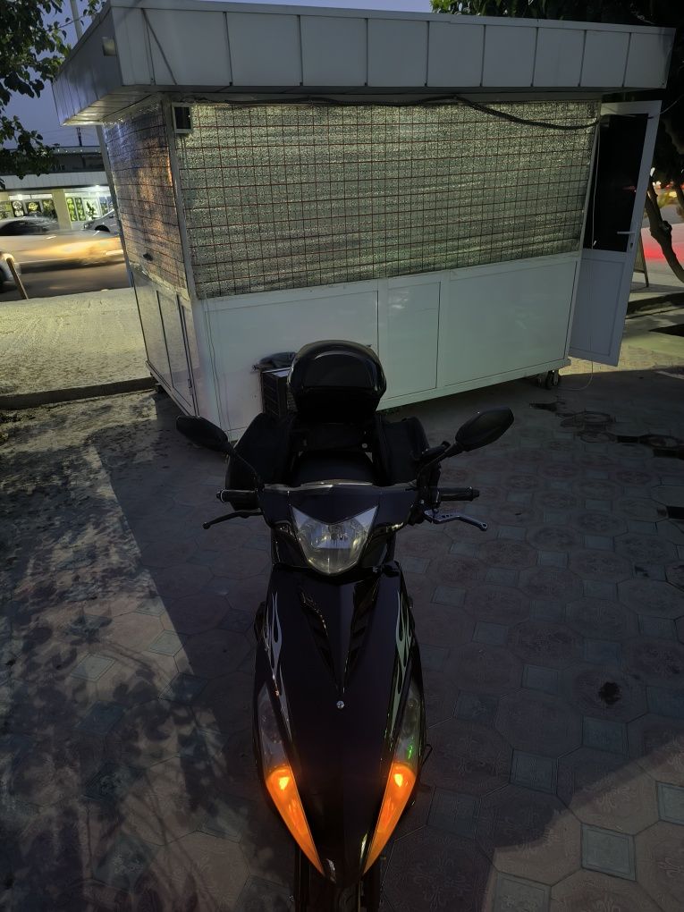 Sukuter vento 125 cc