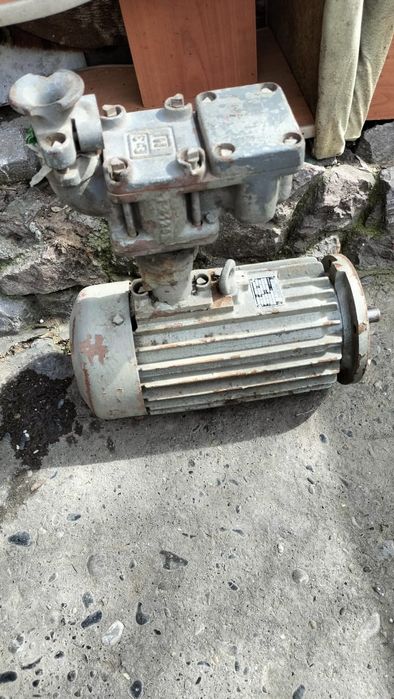 Продам электродвигатель.