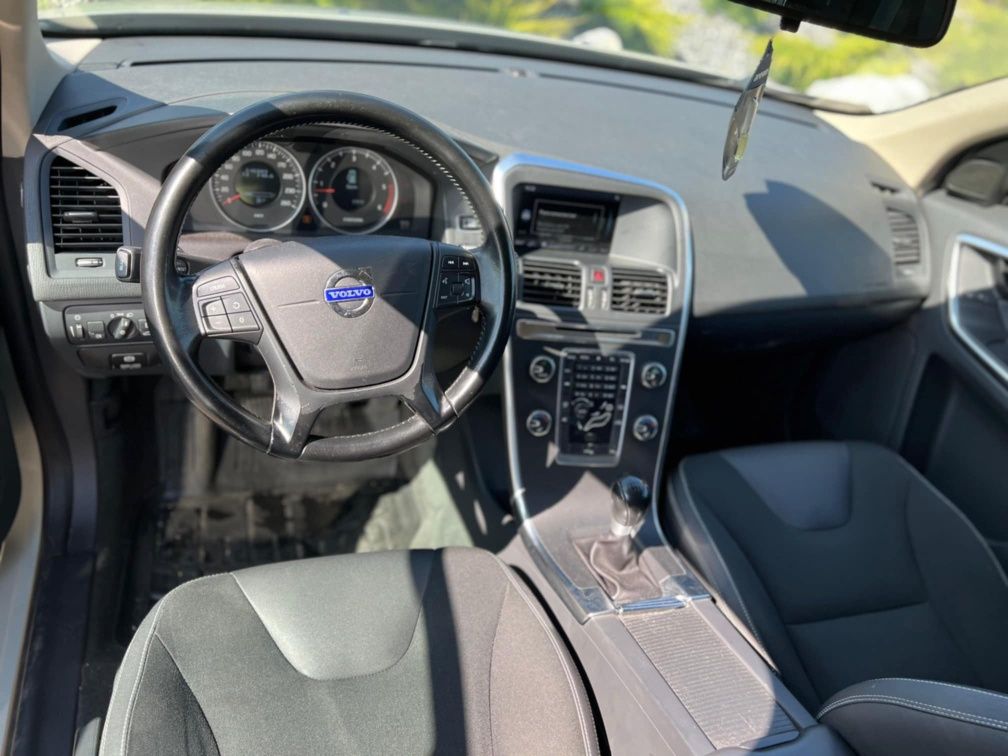 Volvo XC60/2012/ Motorizare Volvo 2.0 (cilindri)/Proprietar/ Carte ser