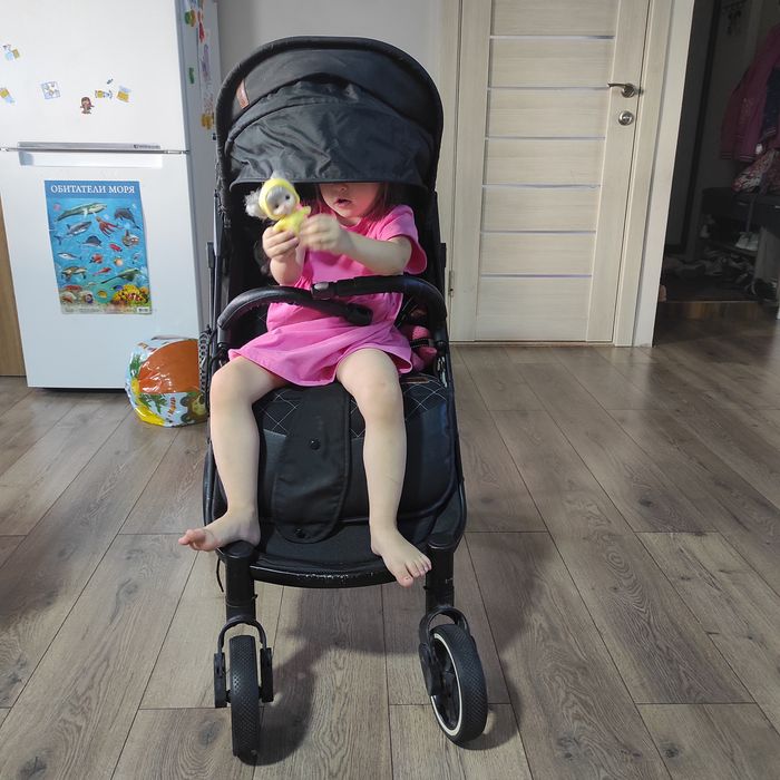 Коляска  Dearest. Для комфортных прогулок