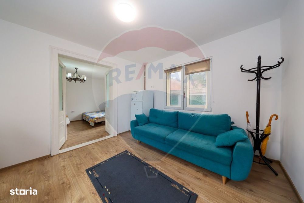 Casă / Vilă cu 3 camere de vânzare în zona Schei