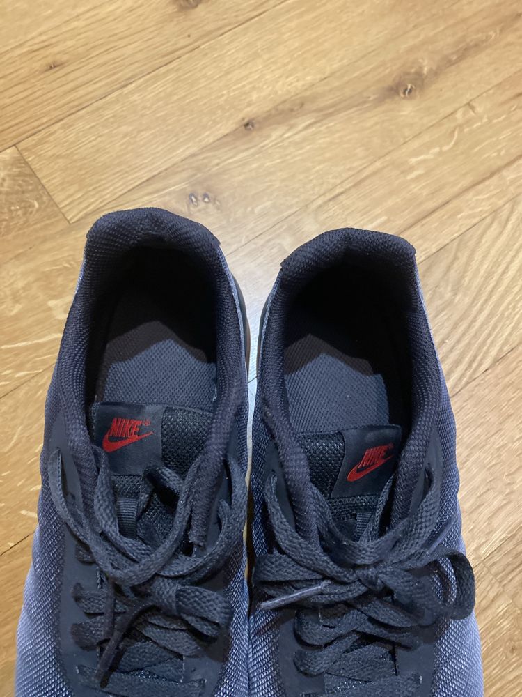 Nike маратонки 38 номер