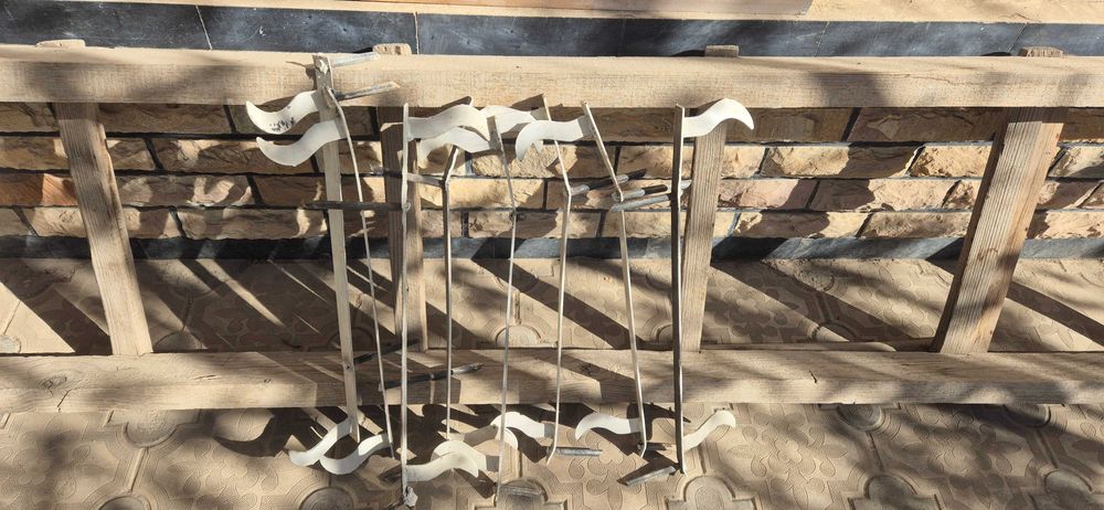 Sotiladi! Radiator kronshteynlari otopleniye qavslari