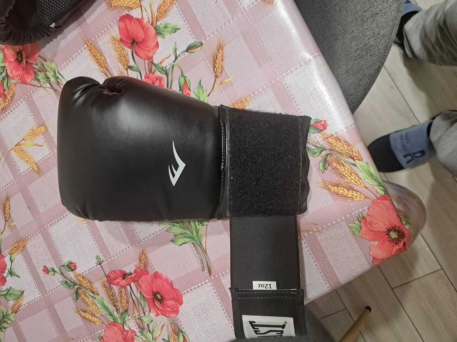 Manusi de box Everlast/bandaje venum