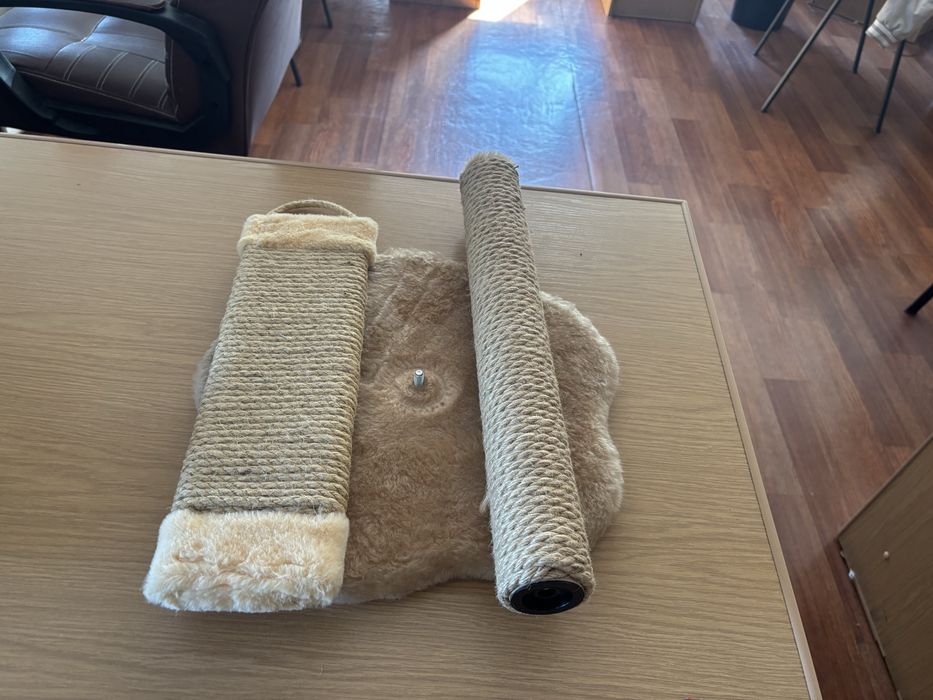 Когтеточка столбик гуфи стенд для кошек