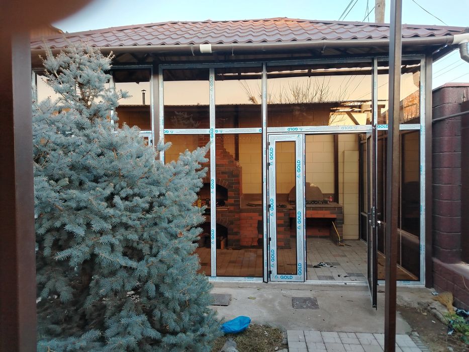 Пластиковые окна двери витражи