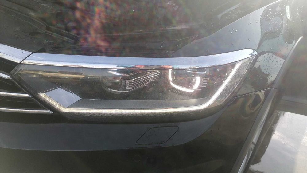 dezmembrez passat b8/usi passat b8/hayon passat b8/bara spate passat