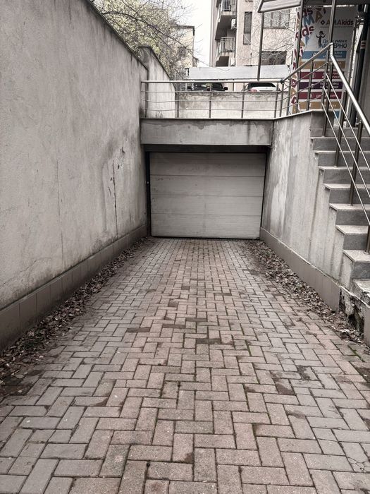 Парко място в Гео Милев, ул. Манастирска