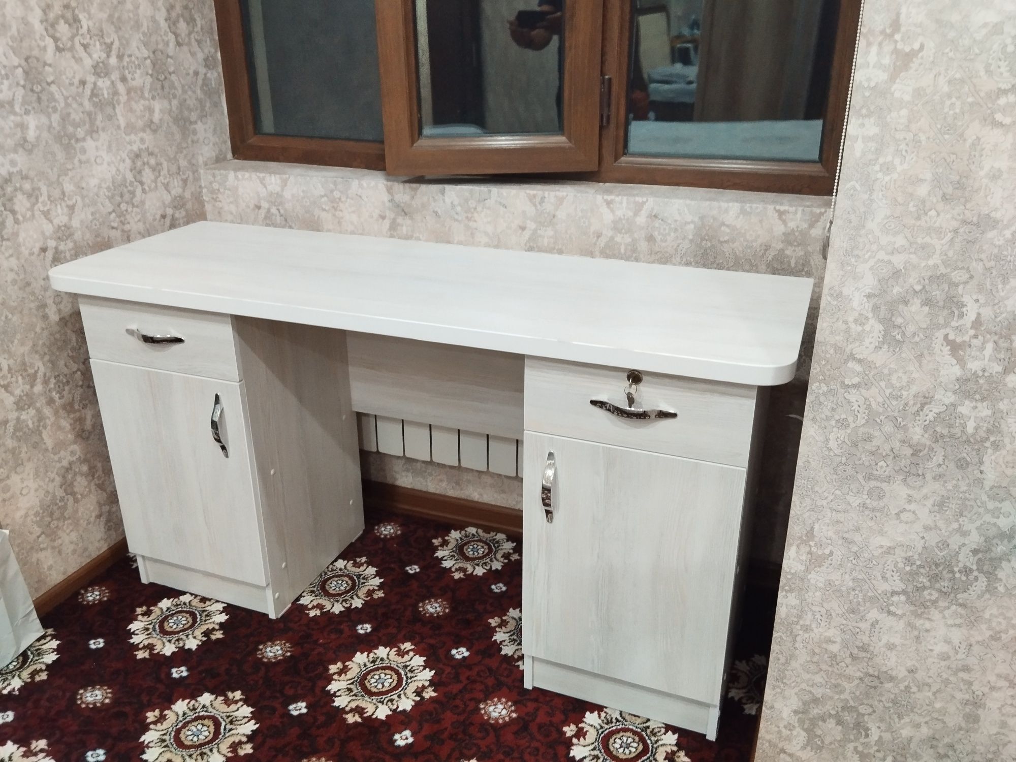 Tayyor mebel boshqa ranglari bor dastavka hizmati bepul
