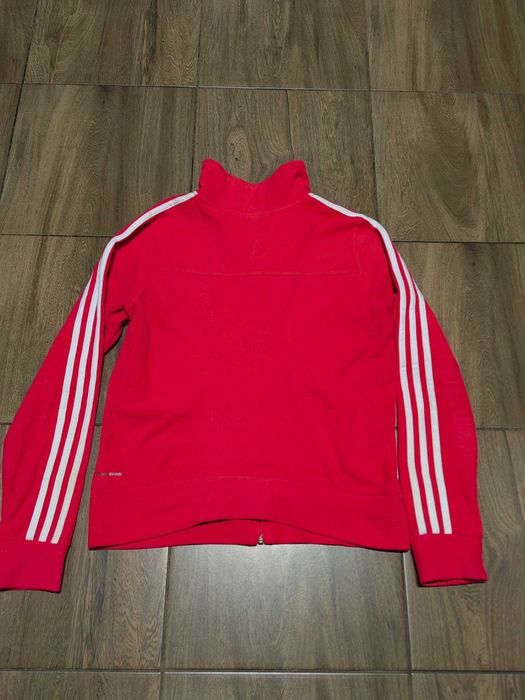 Дамски горнища Adidas