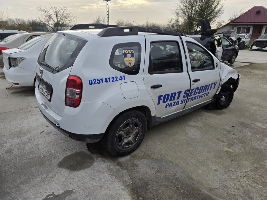 Dezmembrari/piese/Dezmembrez Dacia Duster 2017 1.6 sce 2x4