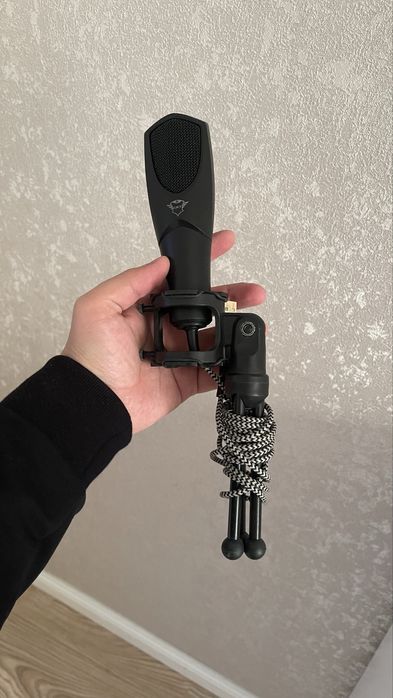 Микрофон Trust GXT 232 Mantis