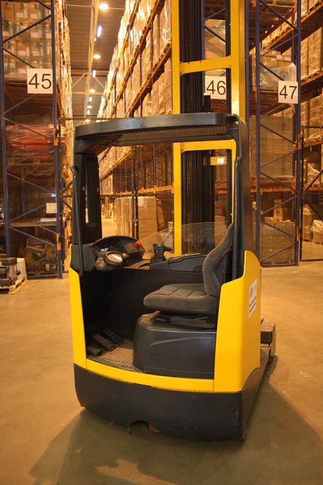 Штабелер для стеллажей Ричтрак (Reachtruck) , Кара аренда