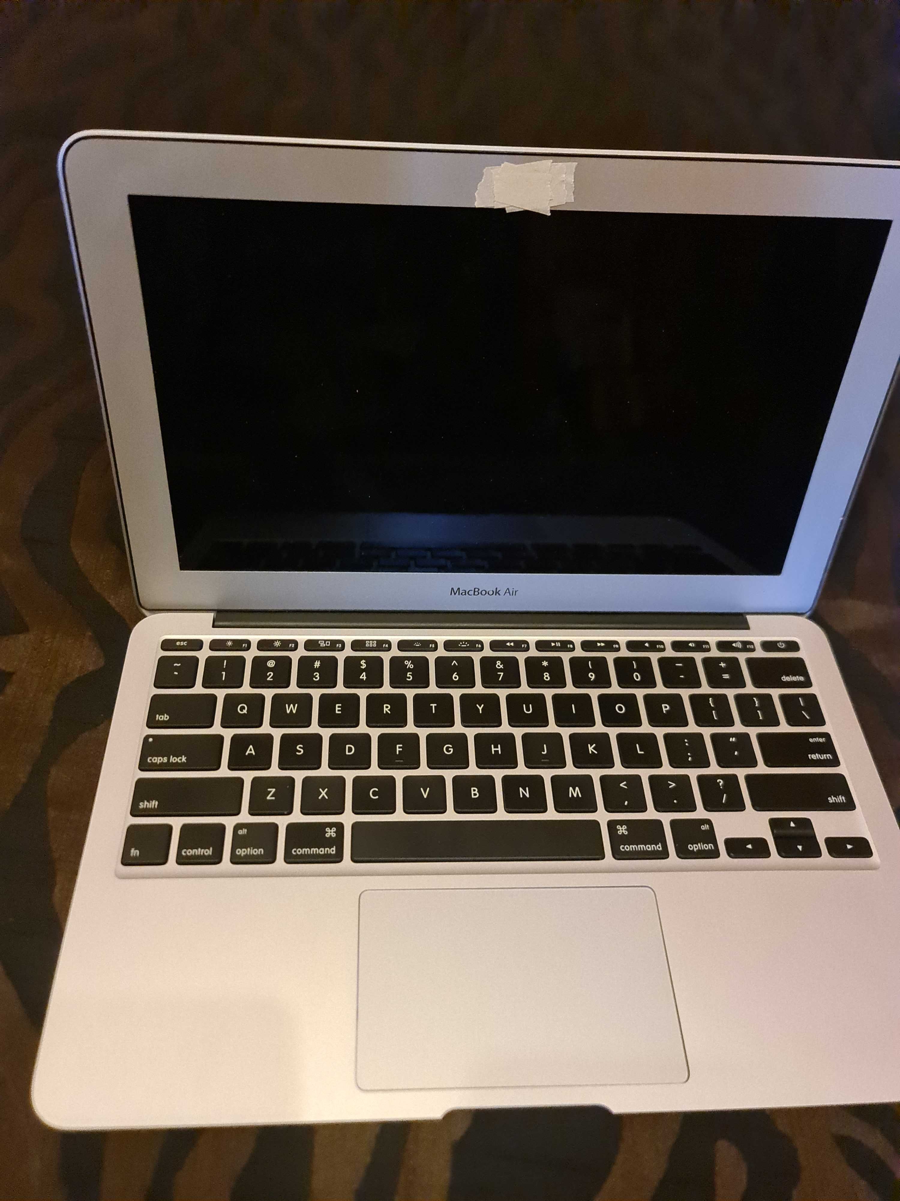 Лаптоп apple macbook