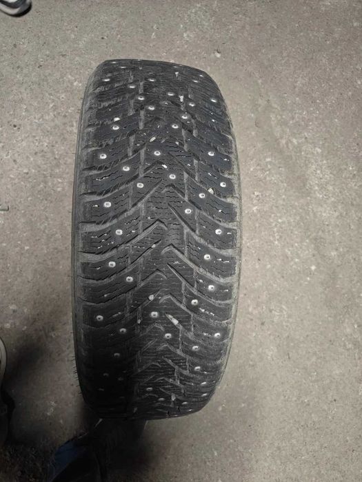 Зимние шины Ikon Tyres (Nokian) Nordman 7 SUV 215/65 R16 102T с шипами