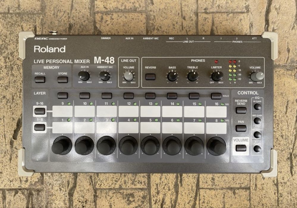 Roland M-48 live