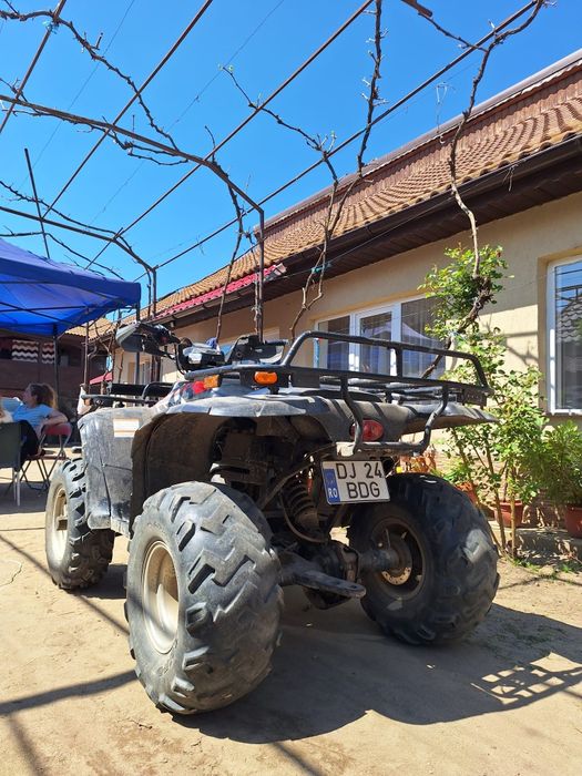 Vând ATV linhai 300
