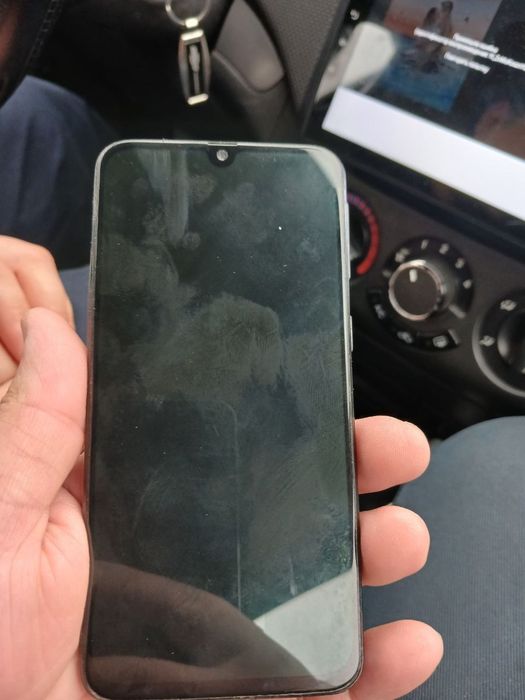 Galaxy A 40 sotiladi