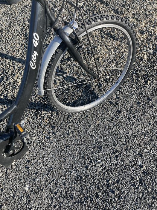 De vânzare bicicletă damă.