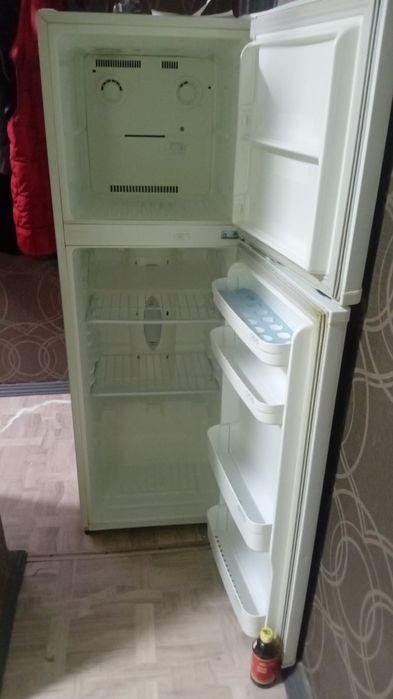 Холодильник LG на запчасти