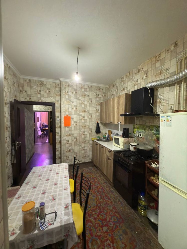 Срочно продаётся 3 ком квартира.Сергели. 10 худуд.