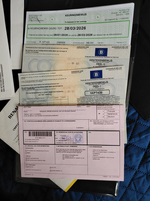 Vând Renault Clio