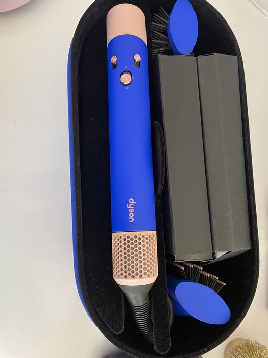 Продам dyson в идеальном сост