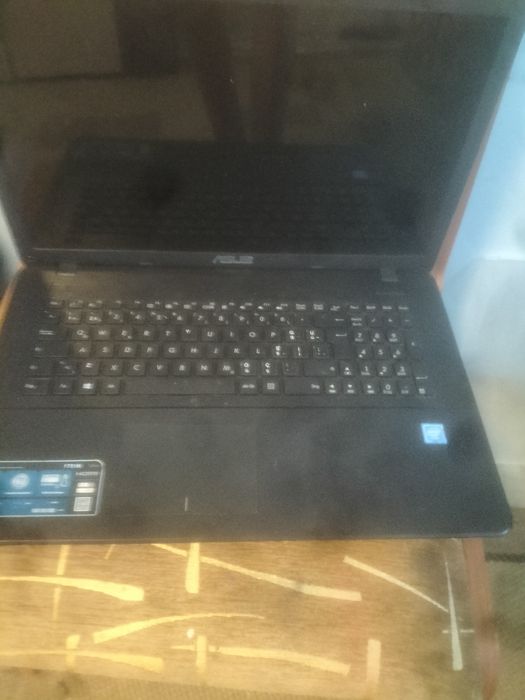 Vând 2 leptopuri funcționale