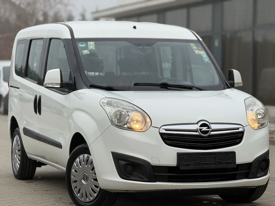Vand opel combo 2012 1.4 benzina