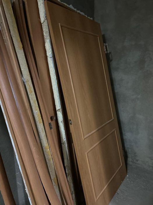 Продам срочно двери