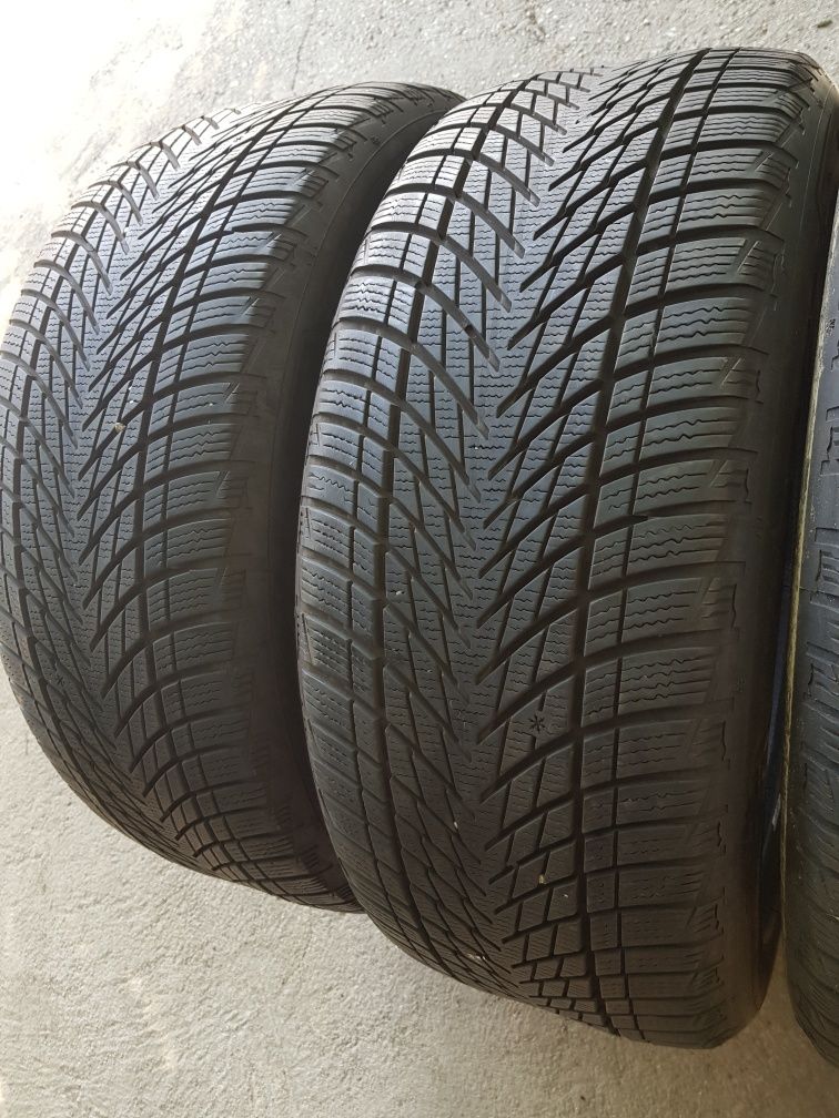 245/45/19 Goodyear
