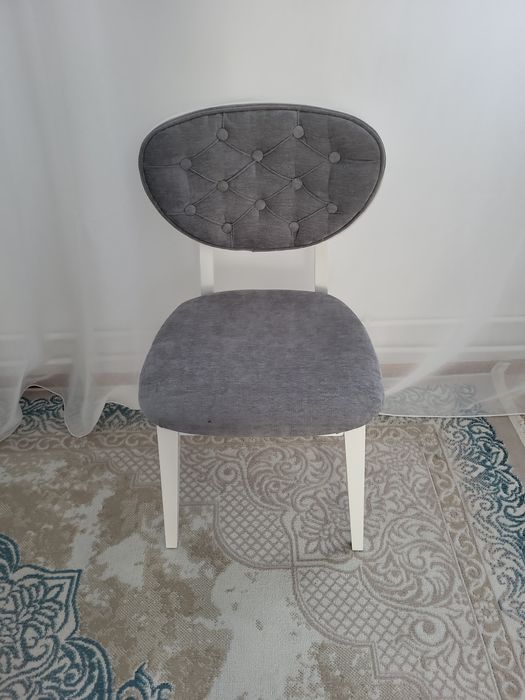 Продам стулья в количестве 4 шт