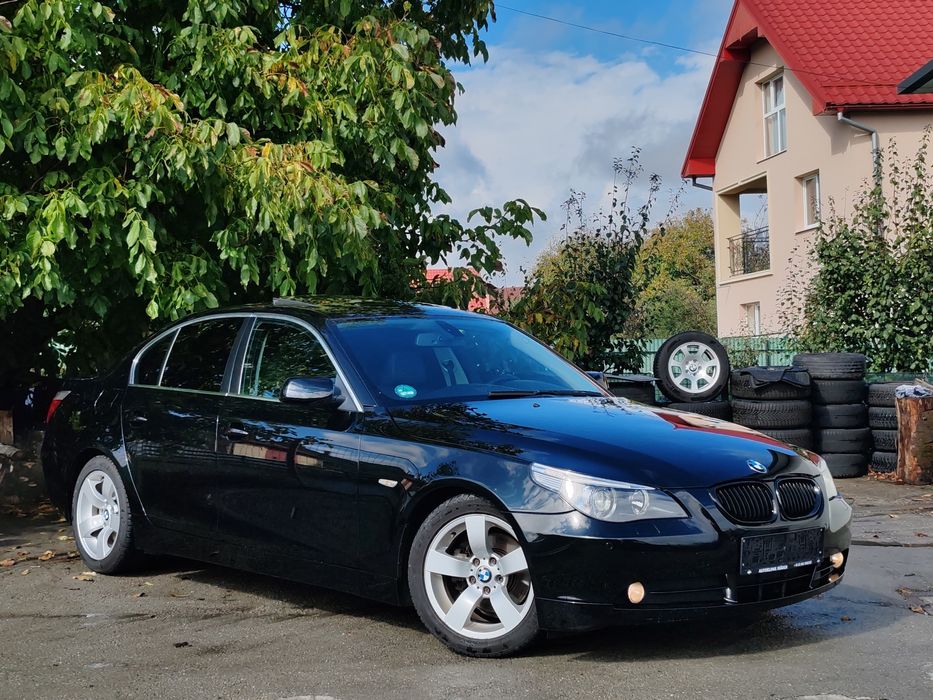 BMW E60 520i 170cp xenon/trapa/piele manual