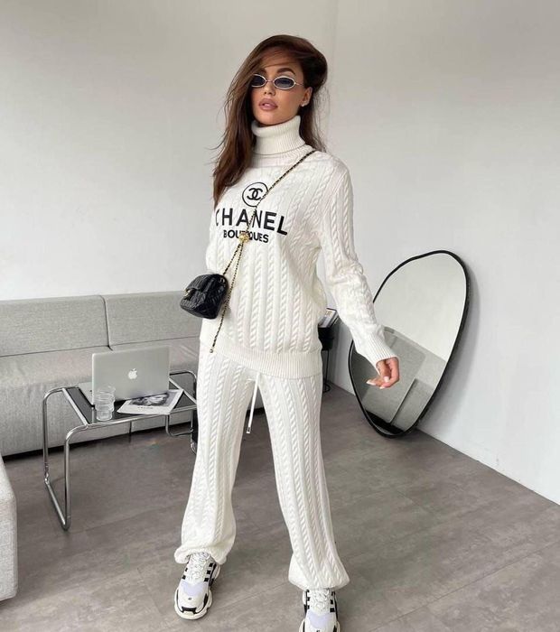 Compleu din tricot pentru dama