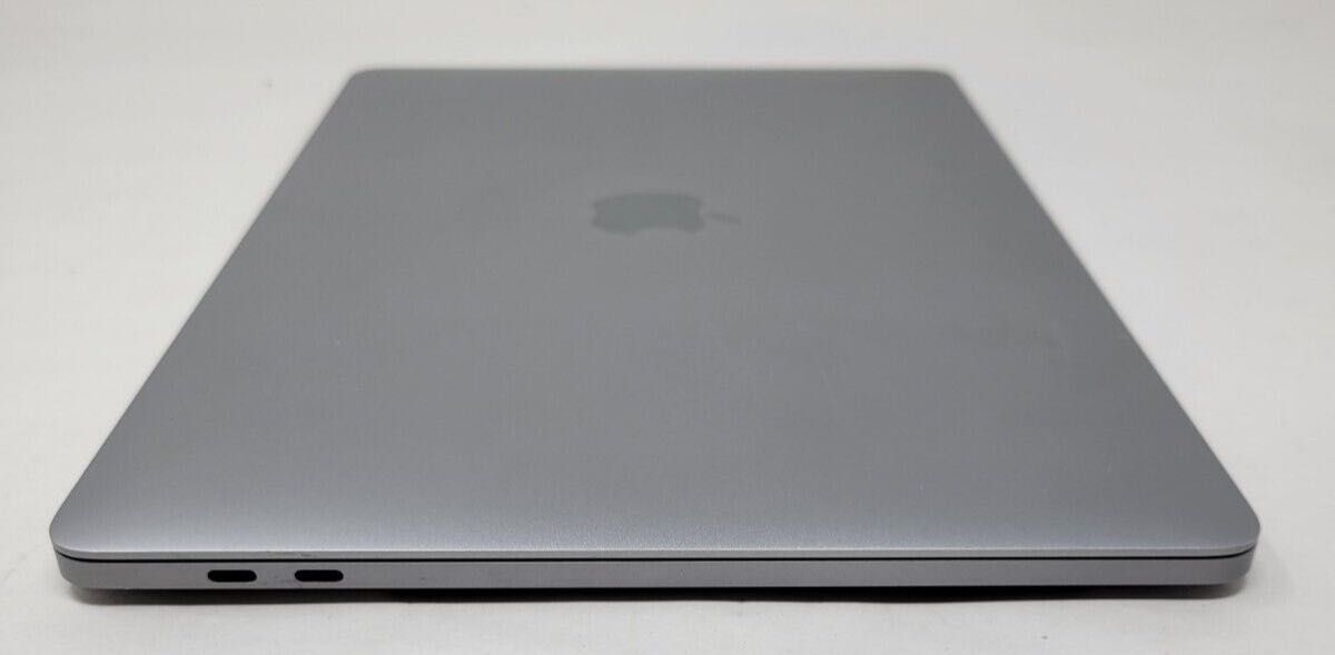 Продавам Макбук Apple Macbook Pro 13инча 2018година