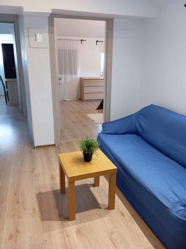 Дава се под наем Тристаен апартамент в София, Център - 60 кв.м за 750 € - Снимка #2