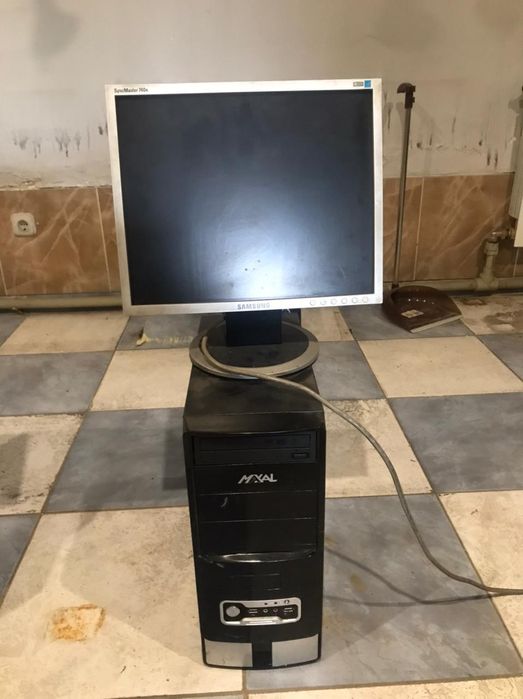 Продам мониторы и блоки