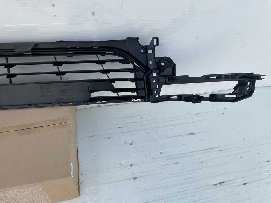 Grila inferioara bara fata Renault Clio 4 2016-2019 noua originala