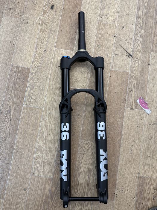 Furca bicicleta Fox 36 Performance 2026 – 160 mm, GRIP X