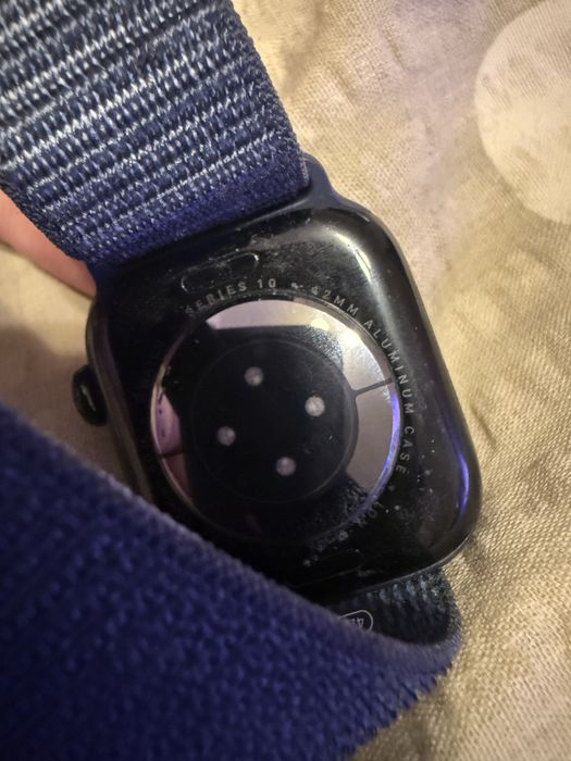 Apple Watch 10 GPS, Carcasa Jet Black Aluminium 42mm, Ink Sport Loop