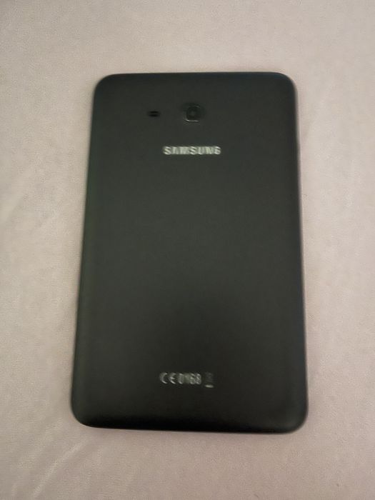 Продавам таблет Samsung