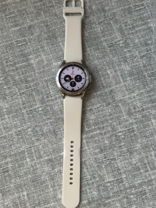 Samsung galaxy watch 4 (42 mm)