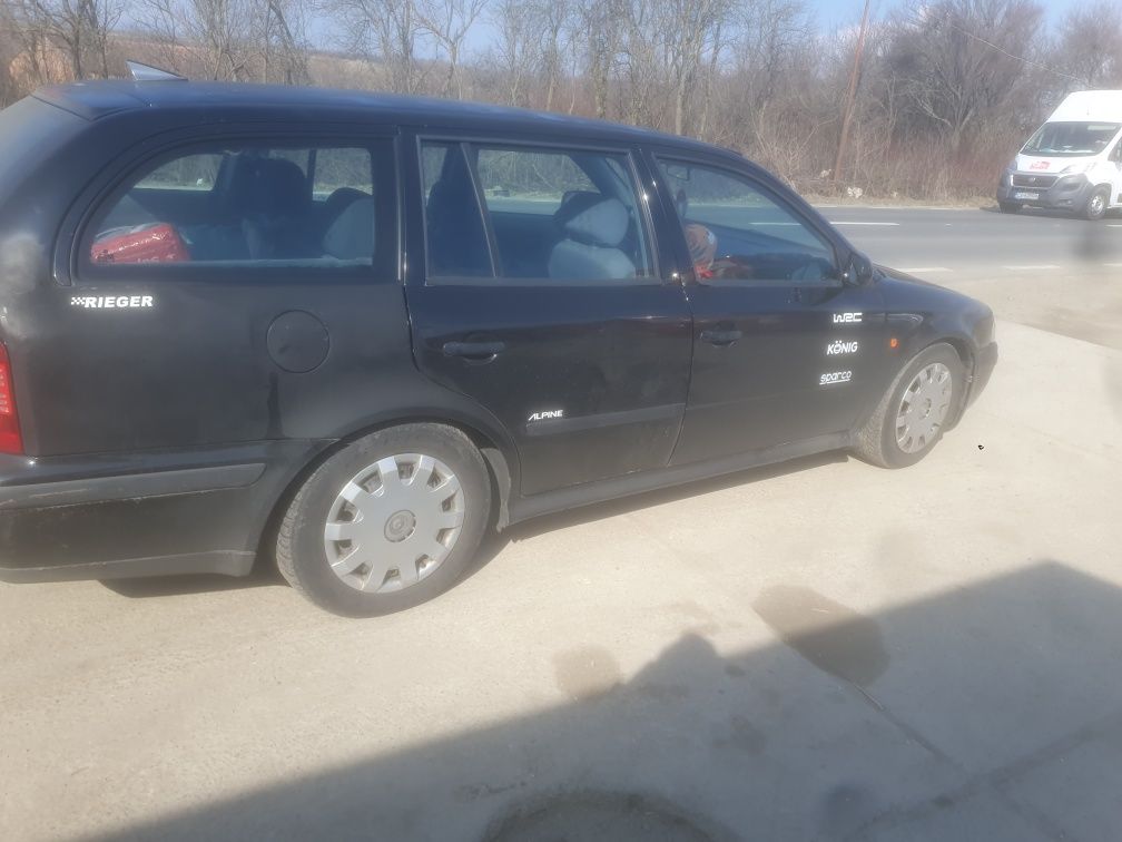 Vand urgent skoda octavia