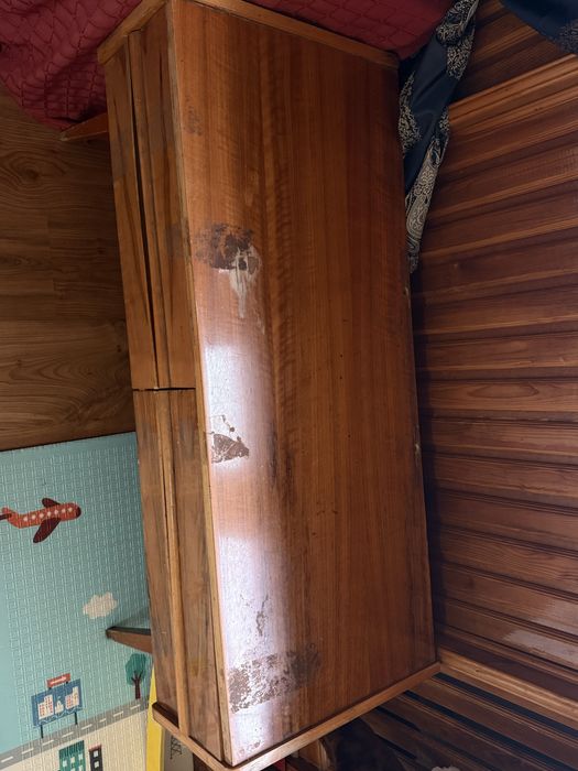 Трюмо без зеркала и тумбочка б/у