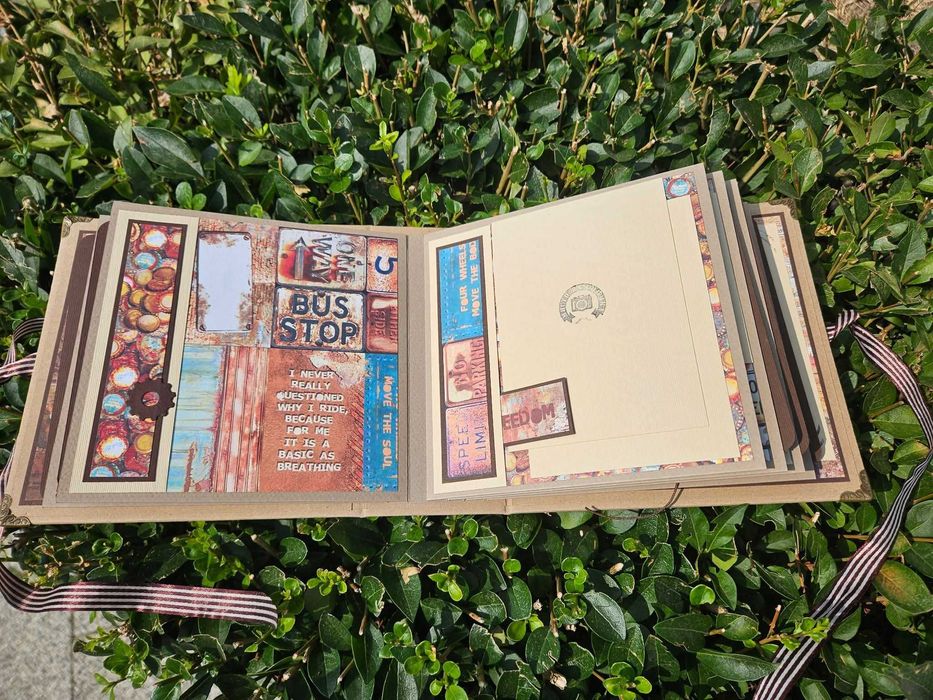 Ръчно изработени албуми за юбилей ,имен ден, новородено. Налични!