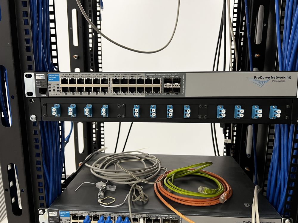 Vand rack pentru servere