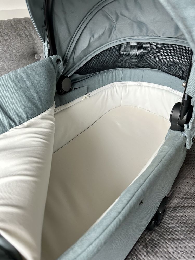Cybex Balios S + подарък Ergobaby Metro