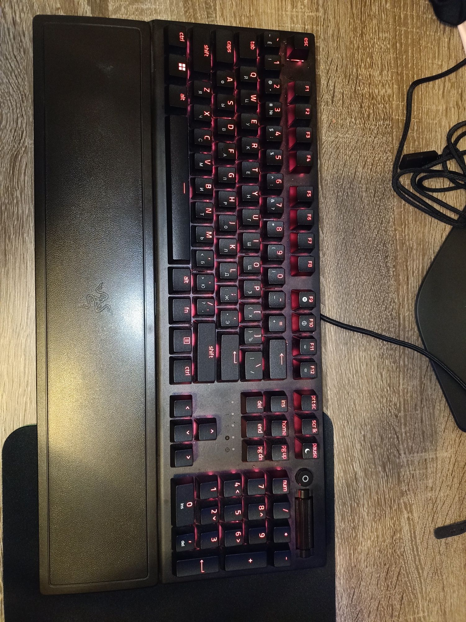 Продам клавиатуру razer blackwidow v3 yellow switch